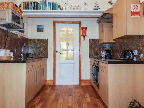 Summerfield Cottage - image 14