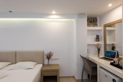 Budget Twin Room image 10