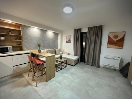 Square Point Apartments 2