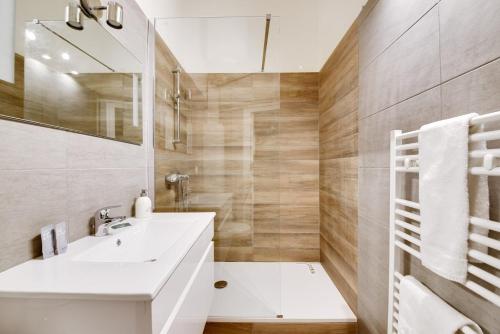 GuestReady - Magnificent duplex canut hypercentre, Lione (foto 11)