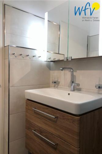 Apartment with Balcony image 8