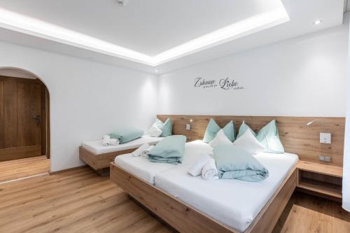 One-Bedroom Family Room
