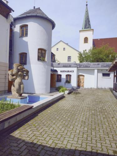 . PENZION "U MLÝNA" Mlýnská 678