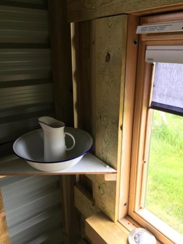 Thainstone tipi off grid camping, on top NC500 in Лочкаррон
