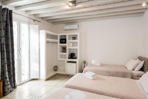Triple Room image 10