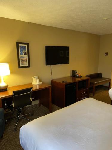 Comfort Inn Indianapolis South I-65 - image 8
