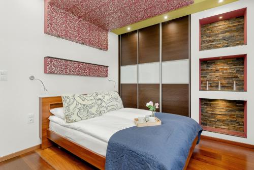 Gamers' Paradise - Modern Apartment with Parking in Cracow by Noclegi Renters