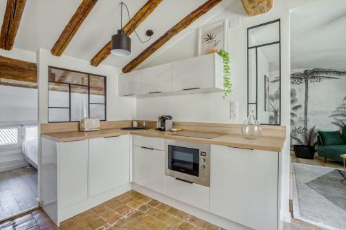 GuestReady - Sublime 2BR in the heart of Old Lyon, Lyon (photo 6)