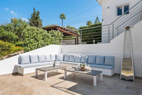 Sea view Villa Marbella in Elviria / Artola