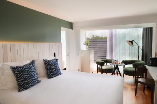 1 queen bed