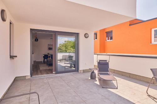 Neubau Luxus Penthouse - Netflix - BBQ in 瓦爾德夫