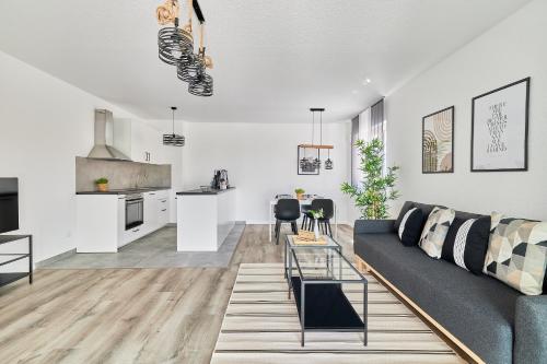 Neubau Luxus Penthouse - Netflix - BBQ in 瓦爾德夫