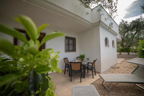  Apartment ulivo with pool and private beach in Mattinata