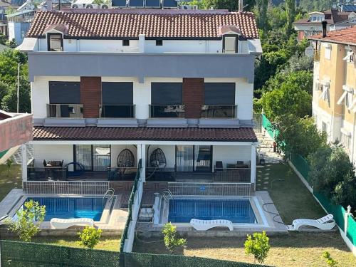 Villa Isra 5 plus 1 Bedroom Villa Private Pool and Garden, Antalya