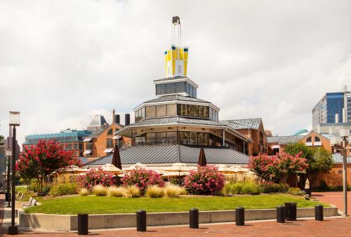Pier 5 Hotel Baltimore Curio Collection by Hilton - image 8