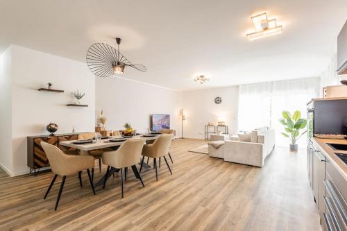 Three-Bedroom Apartment with Balcony