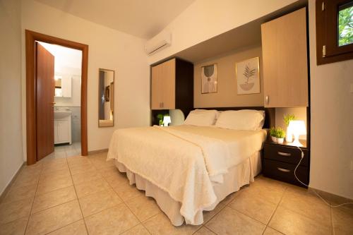  melograno Holiday Home with Swimming Pool and Private Beach in Mattinata