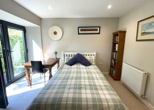 Hampton Hall - Wonderful Converted Home in Redland, Bristol