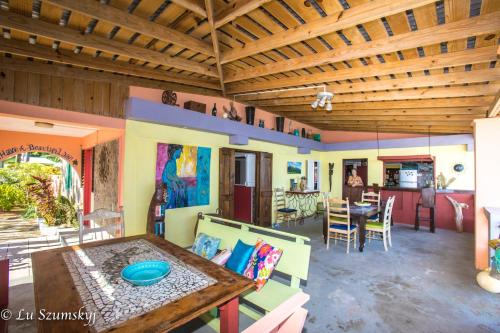 Vedere exterior, Veranda View Guesthouse in Calibishie