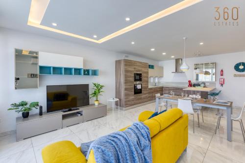 Stunning 3BR home just off the promenade by 360 Estates 2