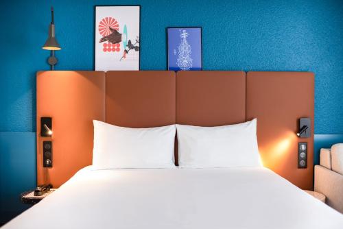 2 double beds