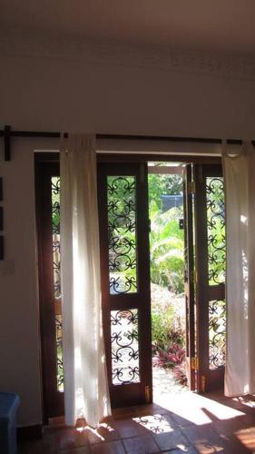 One-Bedroom Apartment image 6