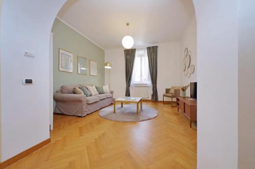 YCH-Comfortable 2 bedrooms flat near Colosseum, Rom (Foto 9)