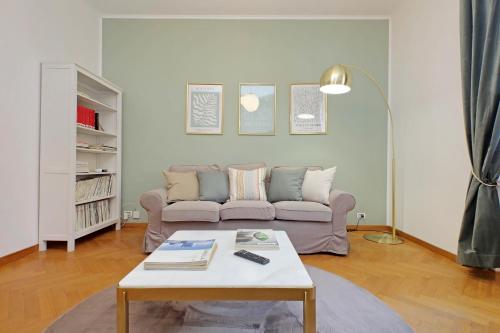 YCH-Comfortable 2 bedrooms flat near Colosseum, Rom (Foto 10)