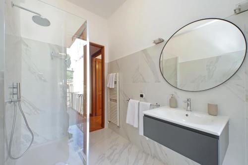YCH-Comfortable 2 bedrooms flat near Colosseum, Rom (Foto 6)