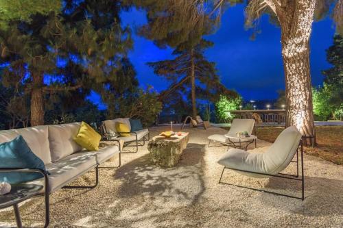 Surrounding environment, Amani Luxury 4-Bedroom Villa & Pool in Batroun in Ghalboun