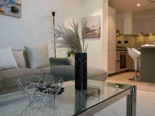 Indulge in Luxury Waves Grande 1BR - SHWG-11 - image 9