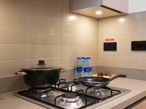 Indulge in Luxury Waves Grande 1BR - SHWG-11 - image 14