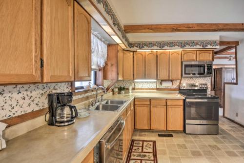 'The Lakehouse' Lovely Wappapello Country Home! in Poplar Bluff