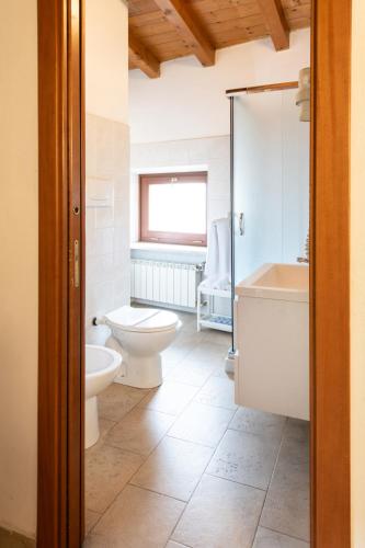 Double Room image 4