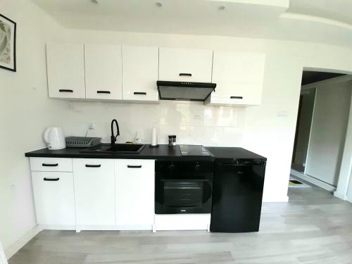 Black&White Apartment