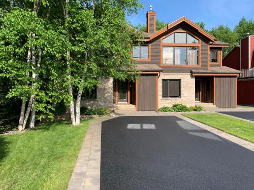 Four-Bedroom Chalet - 5 rue de la Buissonnière