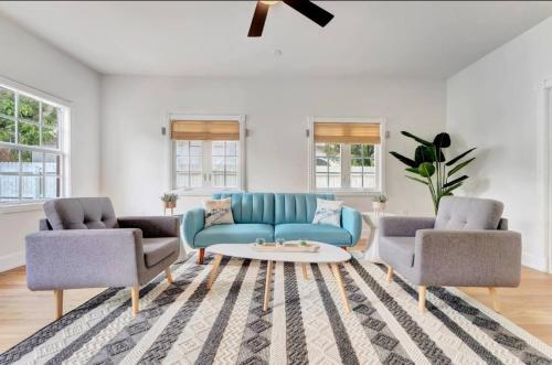 Casa Del Sol - Luxury Pool Home - 3bd25 in West Palm Beach, USA