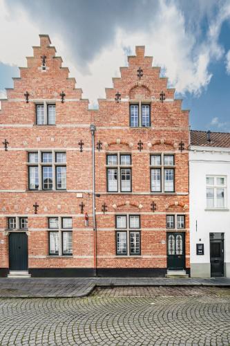 Guesthouse Aubrey - Charming Cottage in the Heart of Bruges - image 2