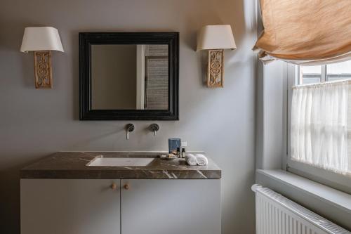 Guesthouse Aubrey - Charming Cottage in the Heart of Bruges - image 4