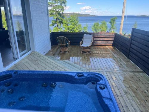 Pezsgőfürdő, Sea view Holmestrand sauna and hot tube appartment in Holmsbu