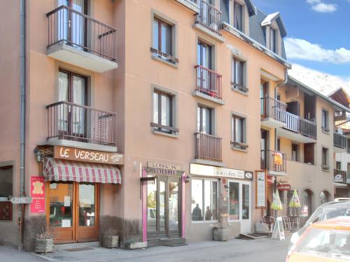 Studio in Aiguilles with wonderful mountain view 5 km from the slopes - image 9