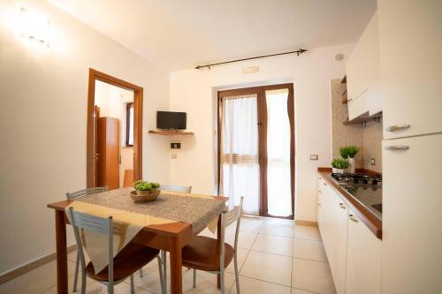  Ferienwohnung ulivo mit Pool und Privatstrand -1 in Mattinata