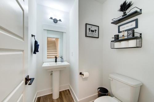 Your Premier Luxury Stay in Central HTX ! in Houston, USA