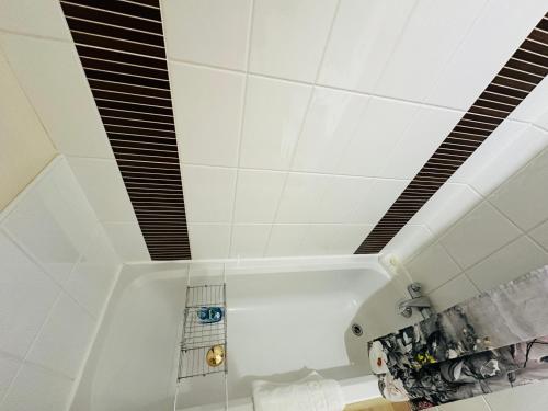 Lovely double room with private bathroom and Double room with shared toilet & PARKING FREE, Édimbourg (photo 9)