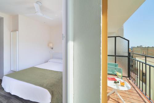 Hostal Sol y Miel - image 5