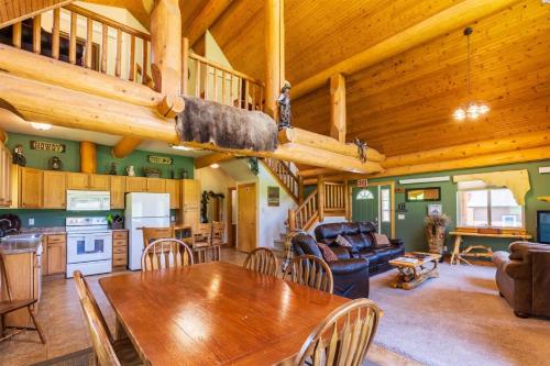 Outlaw Inn - image 5