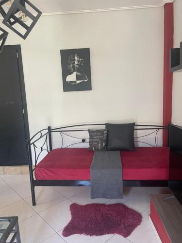 Medusa Apartment, Attica