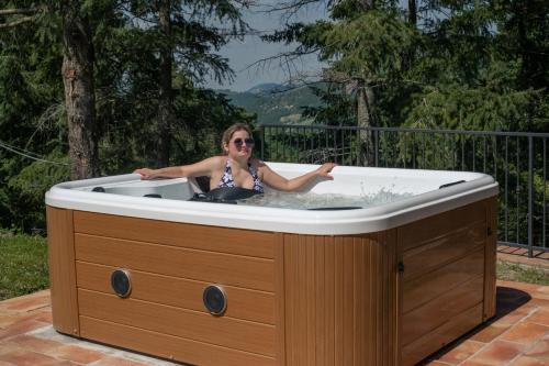 Pezsgőfürdő, Il Casale-toscoemiliano in Camugnano