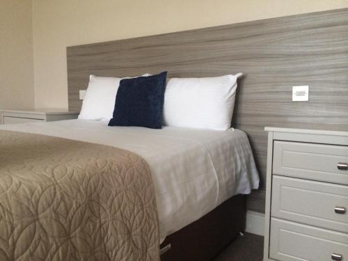 Cullen Bay Hotel - image 6