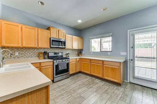 Dog-Friendly Home with Pool Access in Florence! in 佛羅倫斯 (AZ)